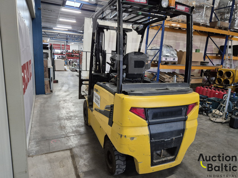 Hyundai 30B-9 - Электропогрузчик: фото 4 Hyundai 30B-9 - Электропогрузчик: фото 4