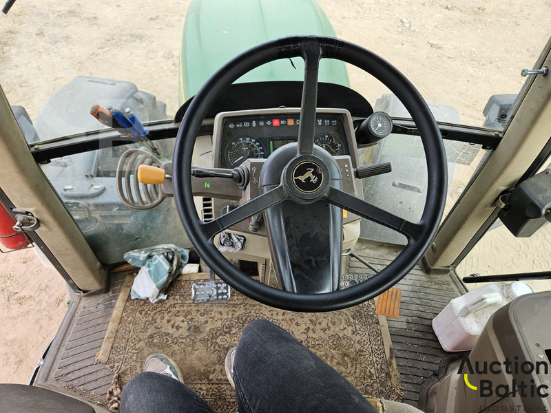 Трактор John Deere 6430: фото 6 Трактор John Deere 6430: фото 6