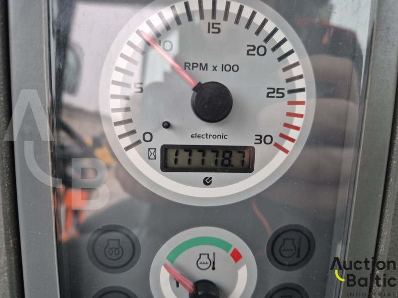 Komatsu WB93S-5 в лизинг Komatsu WB93S-5: фото 8