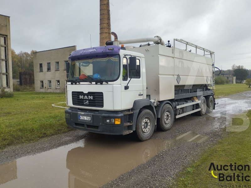 MAN T 46 - Ассенизатор: фото 1 MAN T 46 - Ассенизатор: фото 1