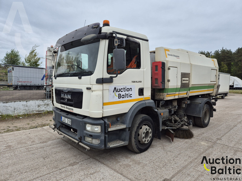 MAN TGM15.250 4X2 BL - Подметально-уборочная машина: фото 1 MAN TGM15.250 4X2 BL - Подметально-уборочная машина: фото 1