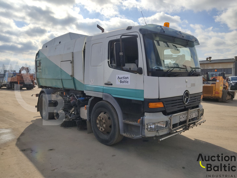 Mercedes-Benz 1517 - Подметально-уборочная машина: фото 2 Mercedes-Benz 1517 - Подметально-уборочная машина: фото 2