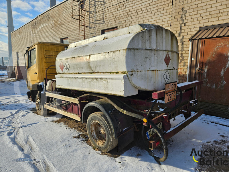 Mercedes-Benz 814 - Грузовик-цистерна: фото 4 Mercedes-Benz 814 - Грузовик-цистерна: фото 4