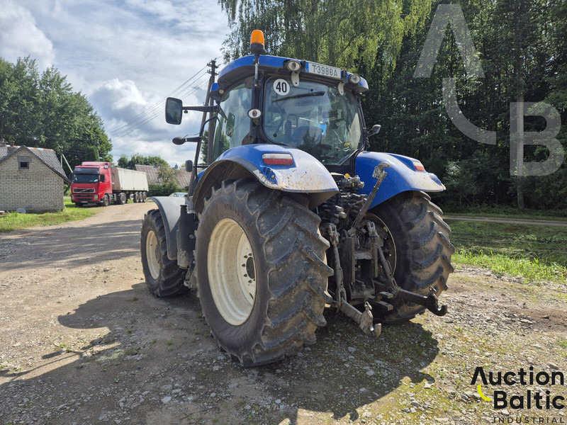 New Holland T 7.210 - Трактор: фото 4 New Holland T 7.210 - Трактор: фото 4