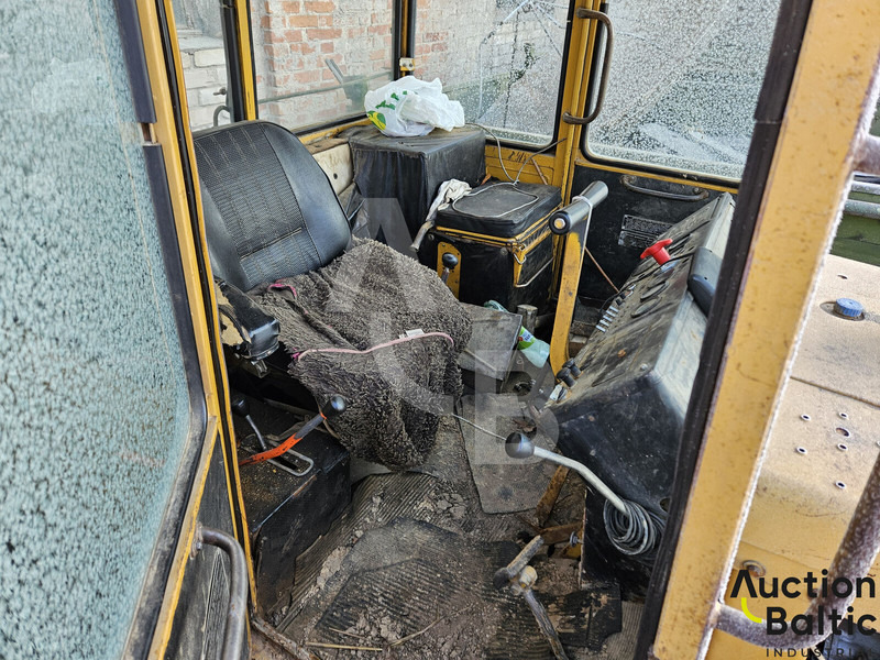 Onbekend DT-75 - Гусеничный трактор: фото 5 Onbekend DT-75 - Гусеничный трактор: фото 5