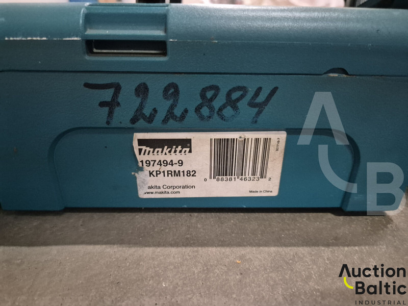 Makita DVR450 - Строительная техника: фото 4 Makita DVR450 - Строительная техника: фото 4