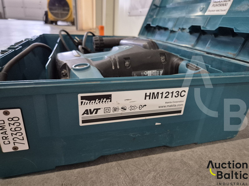 Makita HM1213C - Строительная техника: фото 3 Makita HM1213C - Строительная техника: фото 3
