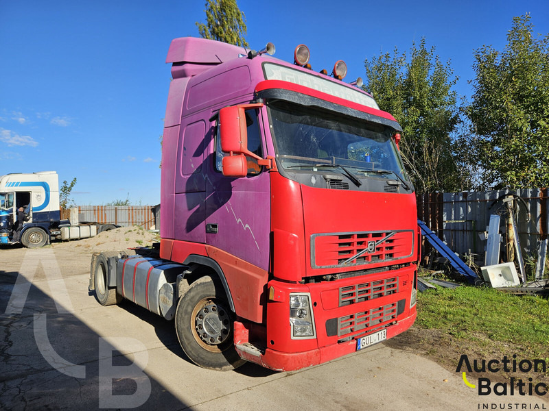 Volvo FH12 - Тягач: фото 2 Volvo FH12 - Тягач: фото 2