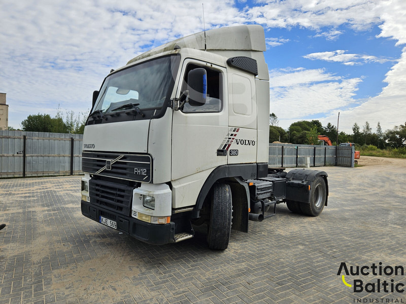 Volvo FH12 - Тягач: фото 1 Volvo FH12 - Тягач: фото 1