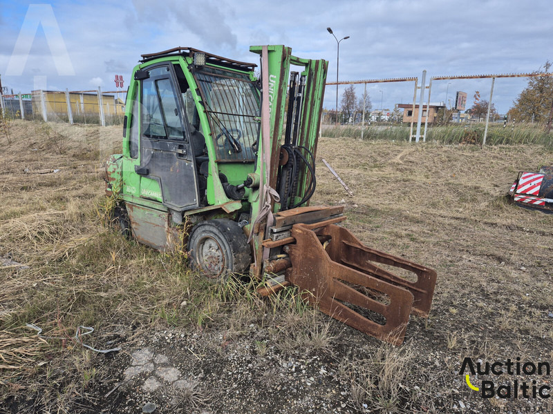 UniCarriers 30 - Дизельный погрузчик: фото 2 UniCarriers 30 - Дизельный погрузчик: фото 2