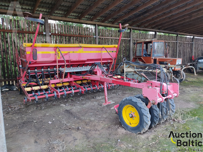 Vaderstad Rapid400C - Посевная техника: фото 1 Vaderstad Rapid400C - Посевная техника: фото 1