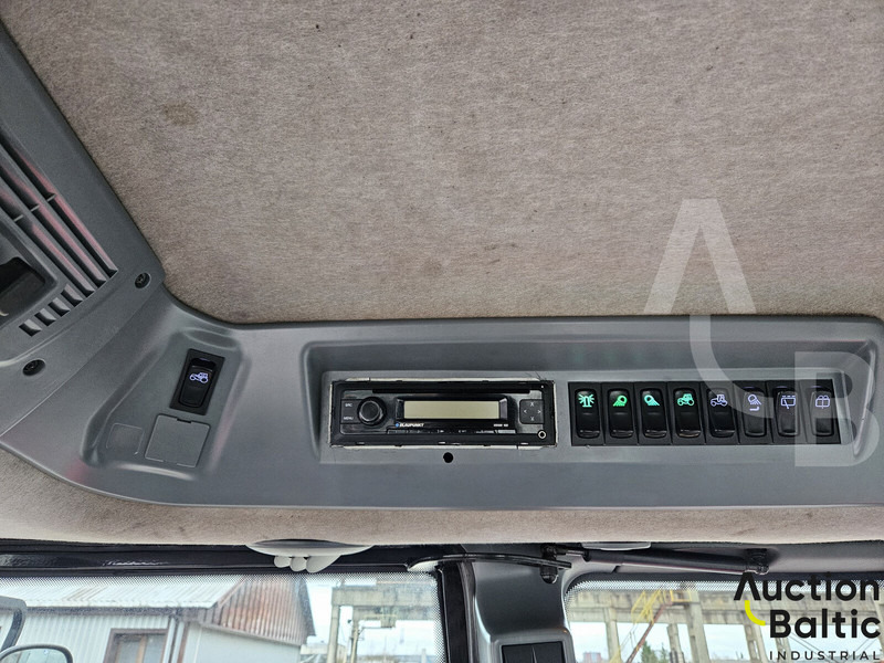 Трактор Valtra T213V: фото 11
