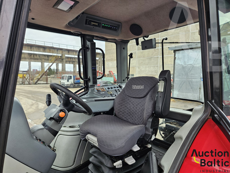 Трактор Valtra T213V: фото 7