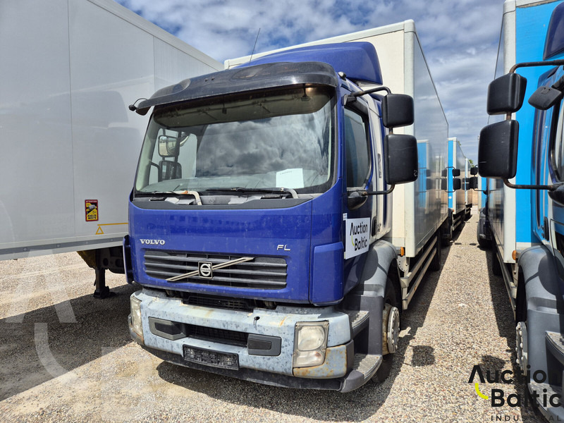 Volvo FL240 - Грузовик с закрытым кузовом: фото 1 Volvo FL240 - Грузовик с закрытым кузовом: фото 1