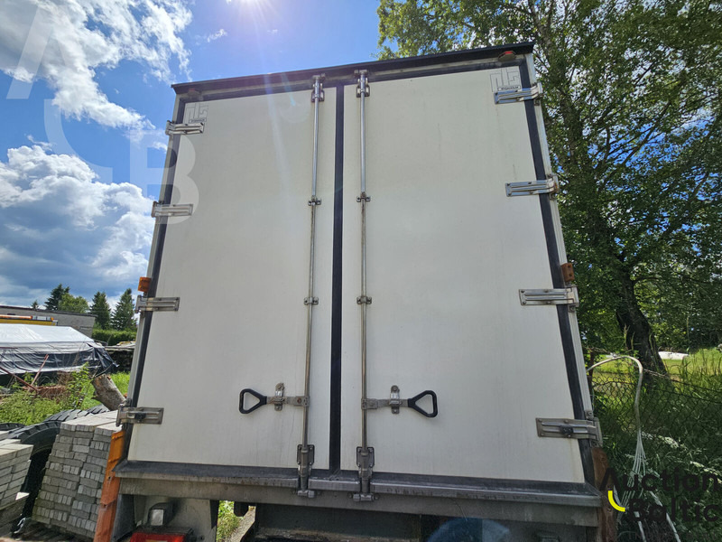 Volvo FL615 - Грузовик с закрытым кузовом: фото 5 Volvo FL615 - Грузовик с закрытым кузовом: фото 5