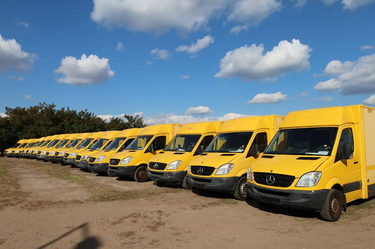 Mercedes-Benz Sprinter/Koffer/Regalsystem/ EU5/ 1. Hand - Фургон с закрытым кузовом: фото 1 Mercedes-Benz Sprinter/Koffer/Regalsystem/ EU5/ 1. Hand - Фургон с закрытым кузовом: фото 1
