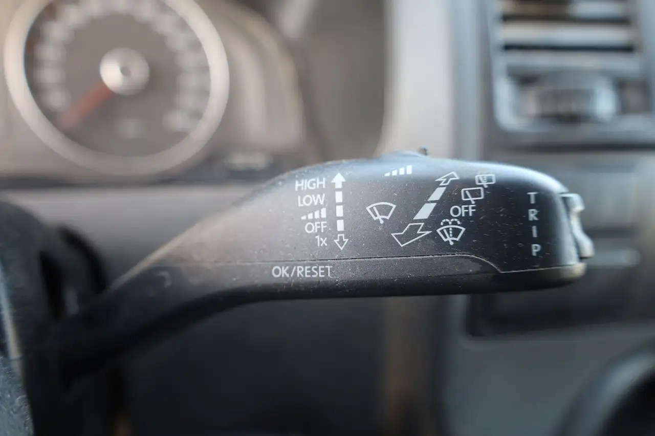 Цельнометаллический фургон Volkswagen T5 Transporter/ 2.0 TDI/EU5/Werkstatt: фото 13