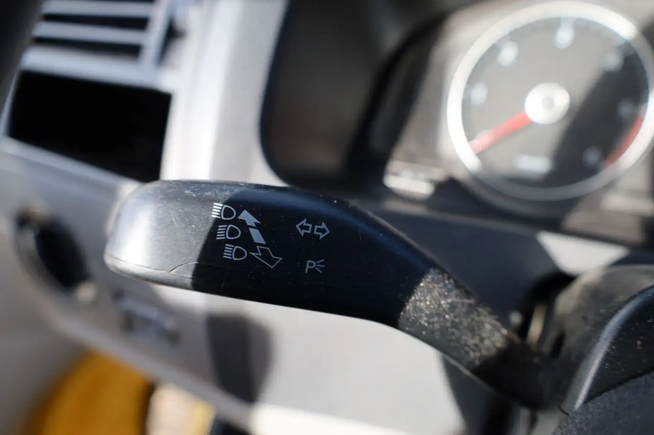 Цельнометаллический фургон Volkswagen T5 Transporter/ 2.0 TDI/EU5/Werkstatt: фото 14