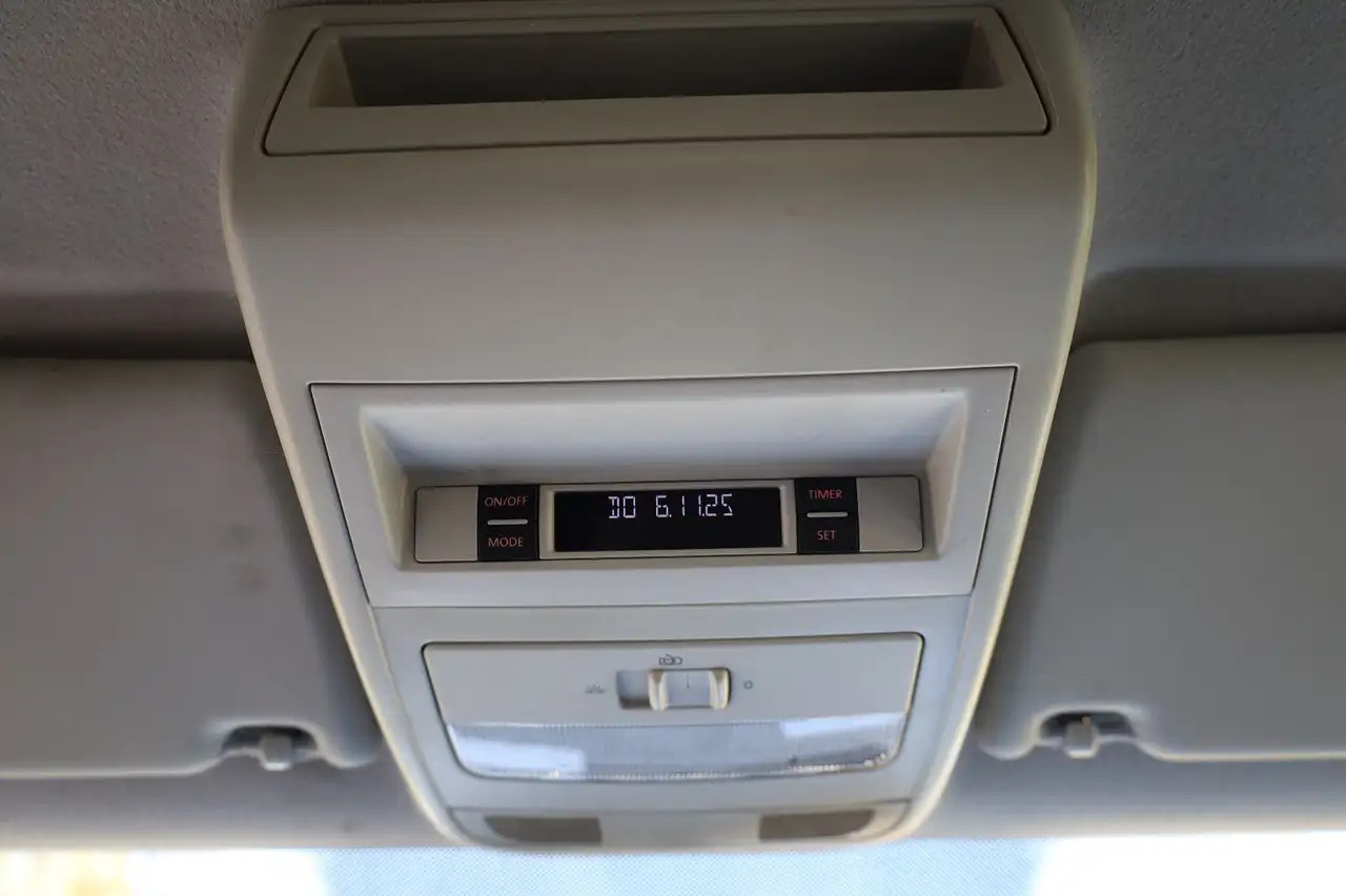 Цельнометаллический фургон Volkswagen T5 Transporter/ 2.0 TDI/EU5/Werkstatt: фото 12