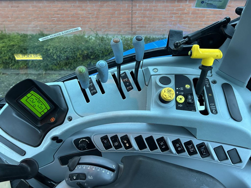 Трактор New Holland New Holland T7.215S: фото 18