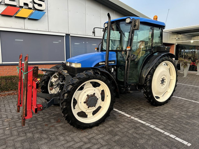 New Holland TN75S - Трактор: фото 2 New Holland TN75S - Трактор: фото 2