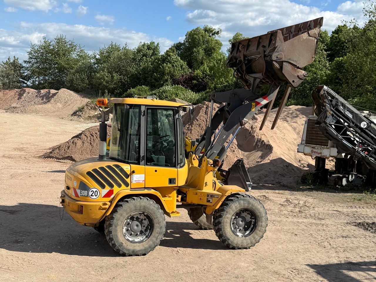 Volvo L 30 B-Z/K incl. 3-1shovel and fork - Колёсный погрузчик: фото 1 Volvo L 30 B-Z/K incl. 3-1shovel and fork - Колёсный погрузчик: фото 1