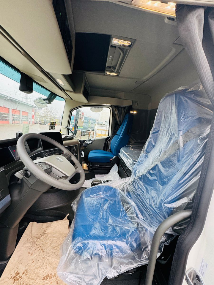 Volvo FH 500 8x4 Kran F710 RA2.27 Jib & Winde Sofort - Грузовик, Автоманипулятор: фото 5 Volvo FH 500 8x4 Kran F710 RA2.27 Jib & Winde Sofort - Грузовик, Автоманипулятор: фото 5