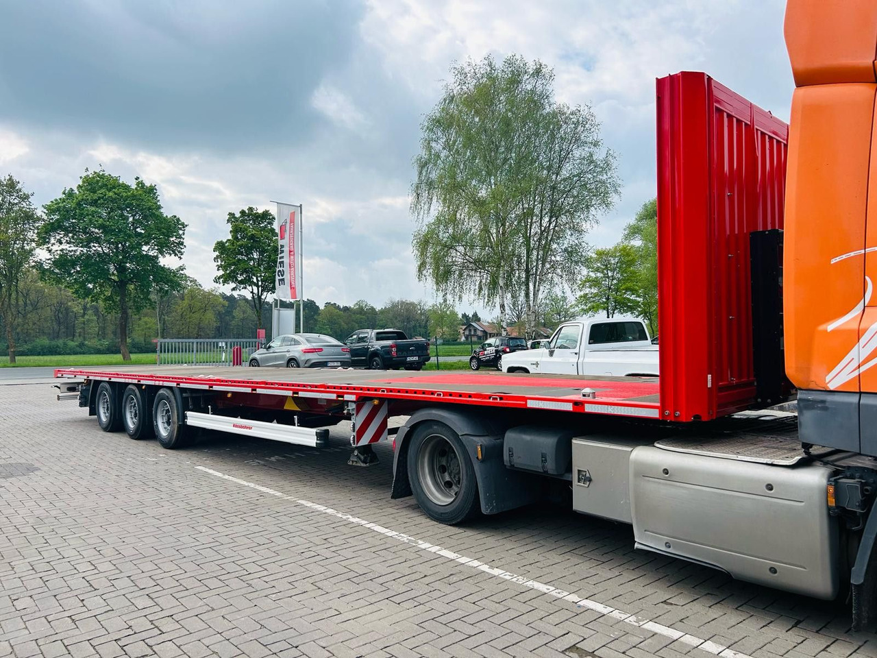 Kässbohrer K.SFS M Mega Plattform Auflieger Sofort Verfügba - Полуприцеп бортовой/ Платформа: фото 2 Kässbohrer K.SFS M Mega Plattform Auflieger Sofort Verfügba - Полуприцеп бортовой/ Платформа: фото 2