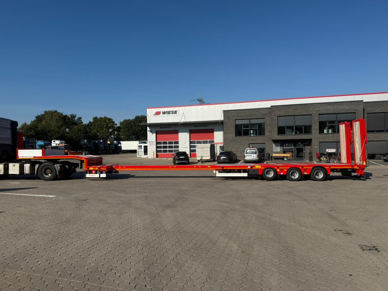 Kässbohrer K.SLA 3 / 1N-18/30 Ausziehbarer Tieflader - Низкорамный полуприцеп: фото 1 Kässbohrer K.SLA 3 / 1N-18/30 Ausziehbarer Tieflader - Низкорамный полуприцеп: фото 1