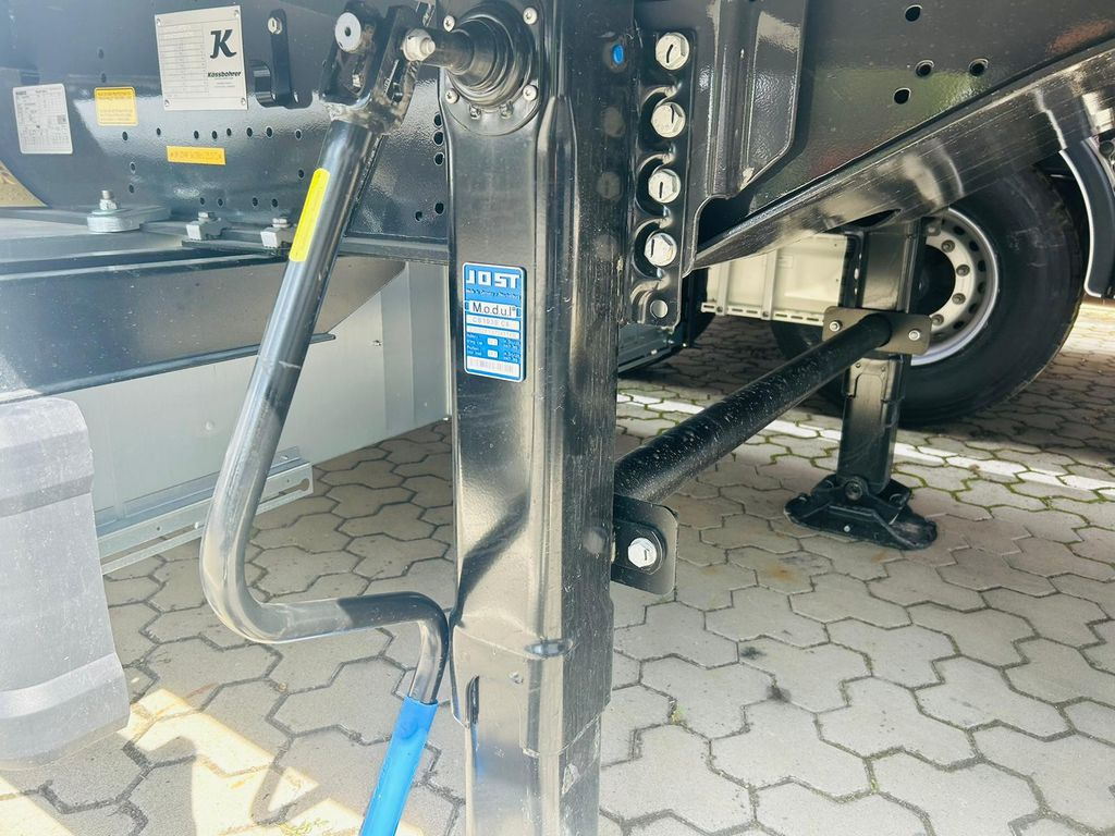 Новый Тентованный полуприцеп Kässbohrer Kässbohrer SCS Schiebeplanen Auflieger Sofort Ve Kässbohrer SCS Schiebeplanen Auflieger Sofort Ve: фото 11