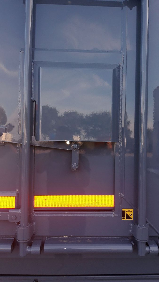 Knapen 70 m³ AGRAR-Schubboden leicht SOFORT VERFÜGBAR - Полуприцеп с подвижным полом: фото 4 Knapen 70 m³ AGRAR-Schubboden leicht SOFORT VERFÜGBAR - Полуприцеп с подвижным полом: фото 4