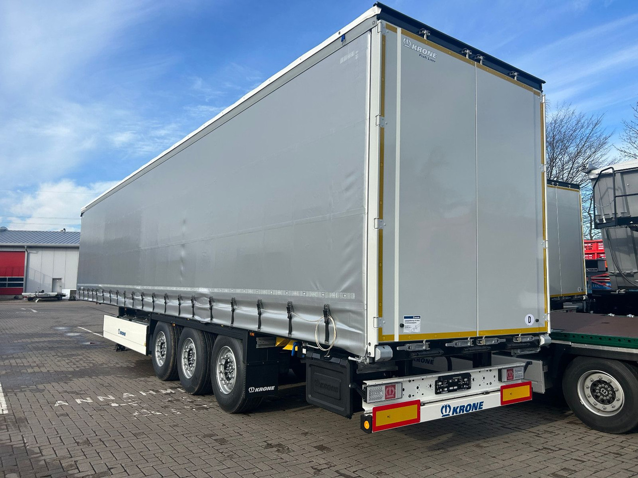 Krone SDP 27 - 1 Stück sofort verfügbar! - Тентованный полуприцеп: фото 2 Krone SDP 27 - 1 Stück sofort verfügbar! - Тентованный полуприцеп: фото 2