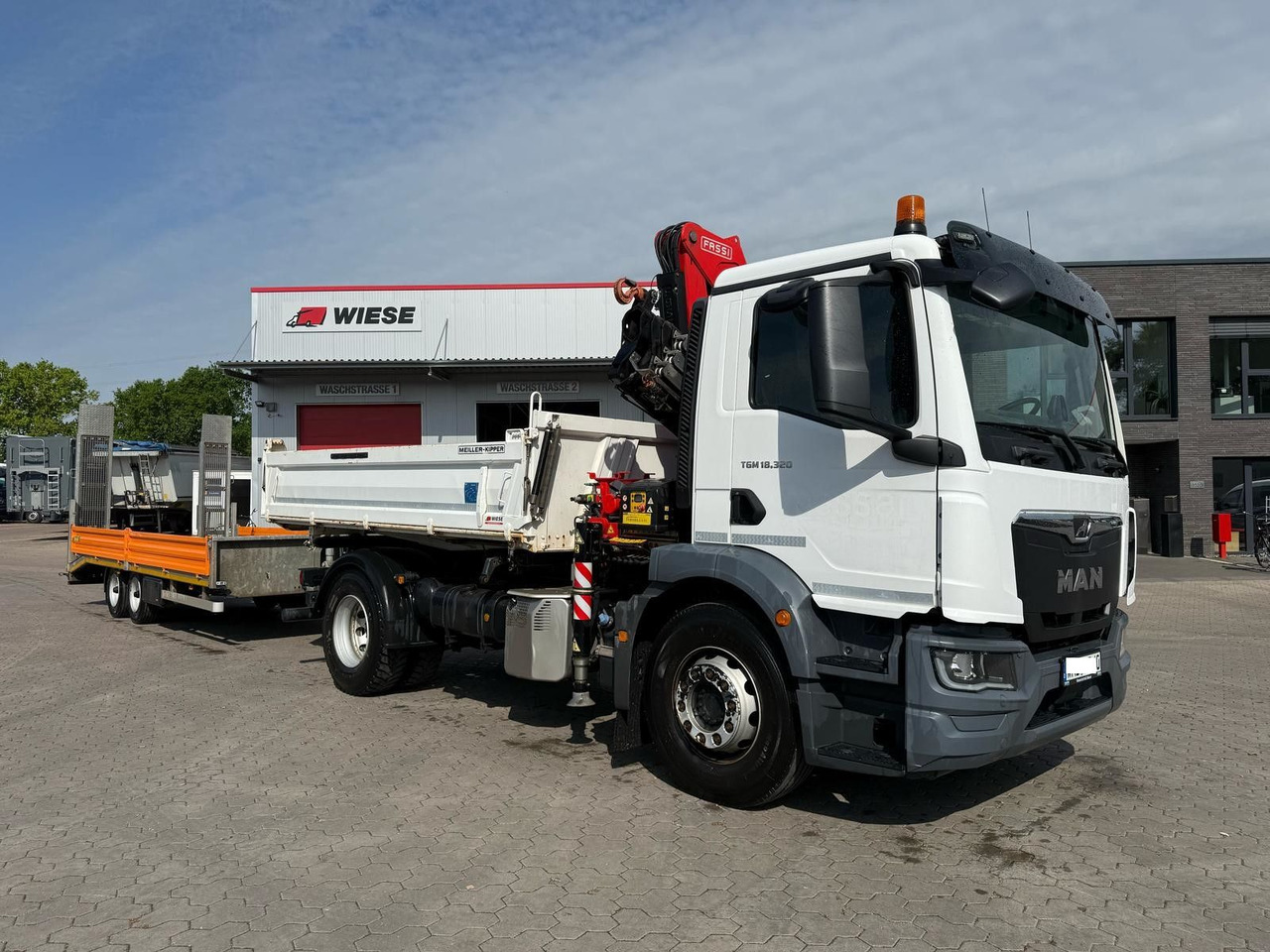 MAN TGM 18.320 4x2 BB mit Fassi F135 Kipper Kran - Самосвал, Автоманипулятор: фото 1 MAN TGM 18.320 4x2 BB mit Fassi F135 Kipper Kran - Самосвал, Автоманипулятор: фото 1