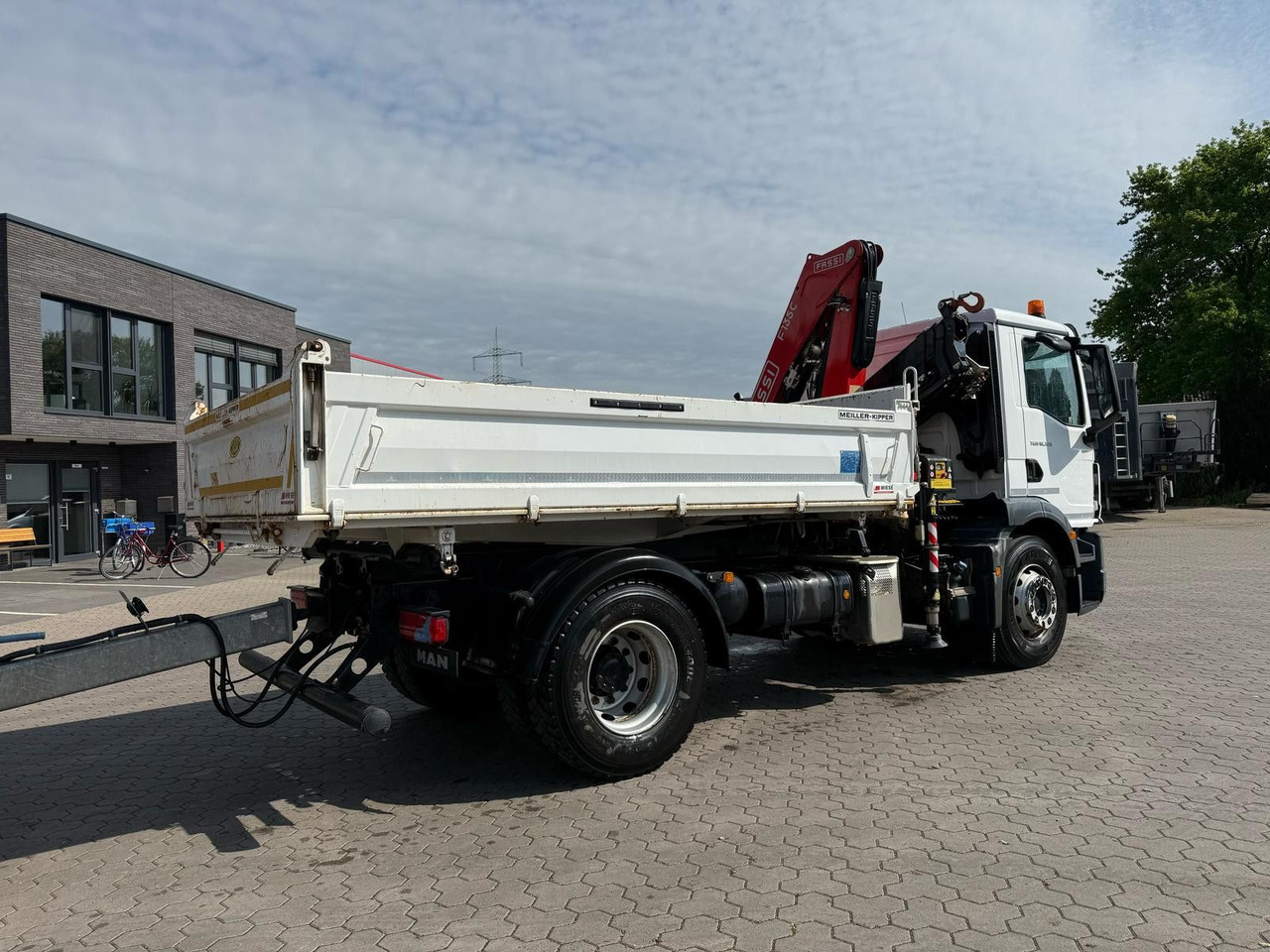 MAN TGM 18.320 4x2 BB mit Kran Fassi F135 Kipper - Самосвал, Автоманипулятор: фото 4 MAN TGM 18.320 4x2 BB mit Kran Fassi F135 Kipper - Самосвал, Автоманипулятор: фото 4