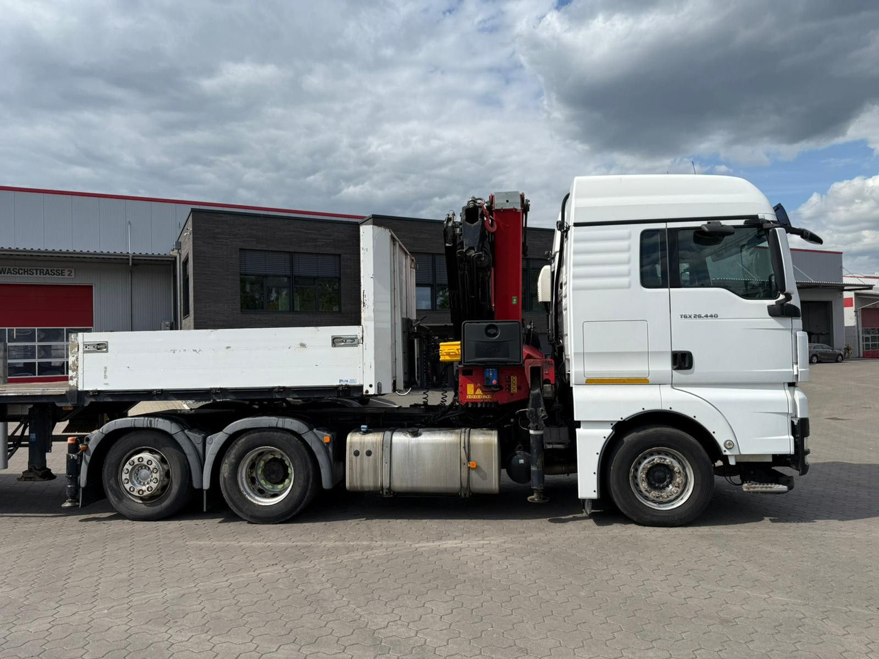 MAN TGX 26.440 6x2 mit HMF 3000-5 Kran - Автоманипулятор: фото 3 MAN TGX 26.440 6x2 mit HMF 3000-5 Kran - Автоманипулятор: фото 3
