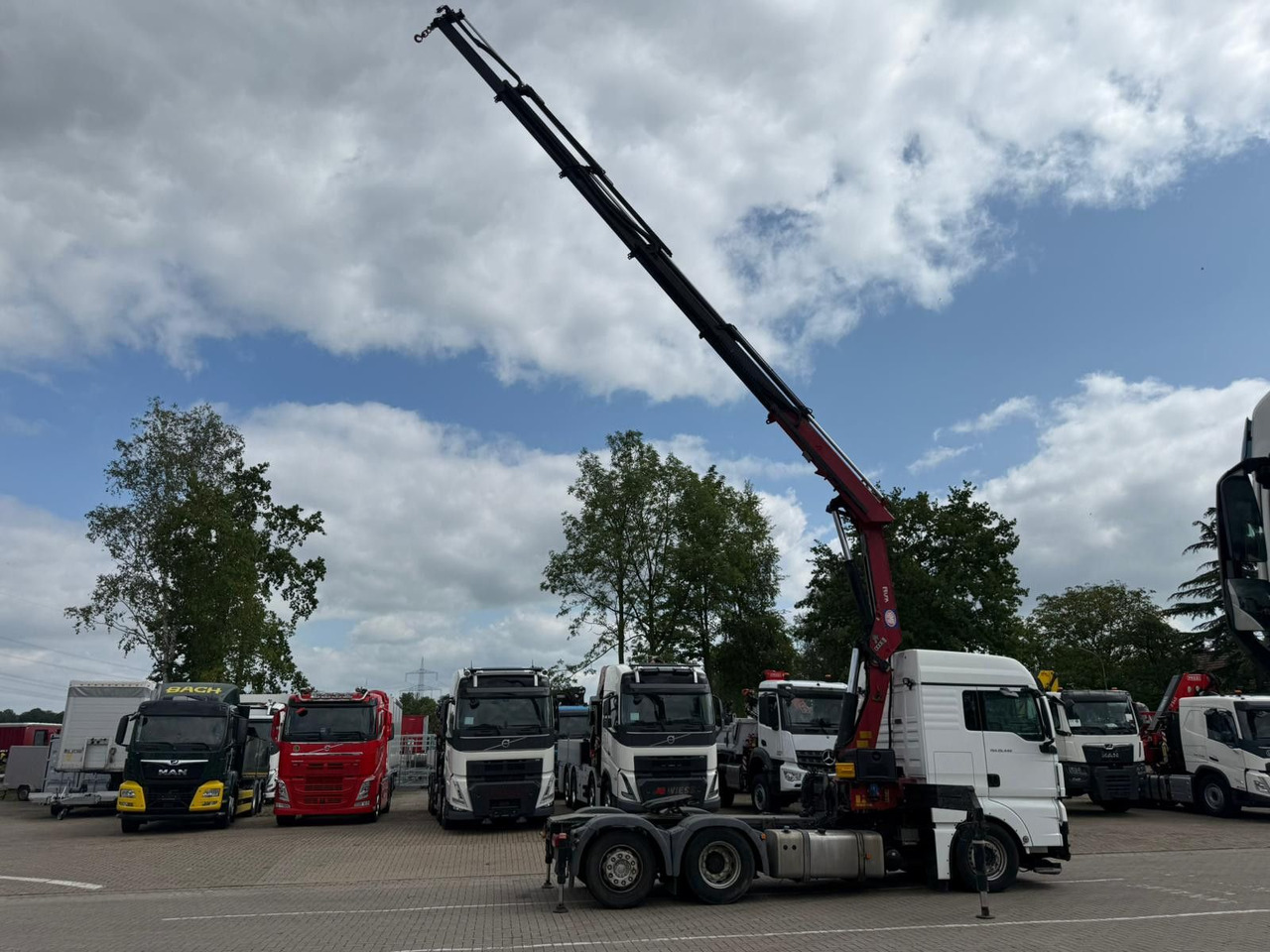 MAN TGX 26.440 6x2 mit HMF 3000-5 Kran TÜV NEU - Автоманипулятор: фото 4 MAN TGX 26.440 6x2 mit HMF 3000-5 Kran TÜV NEU - Автоманипулятор: фото 4