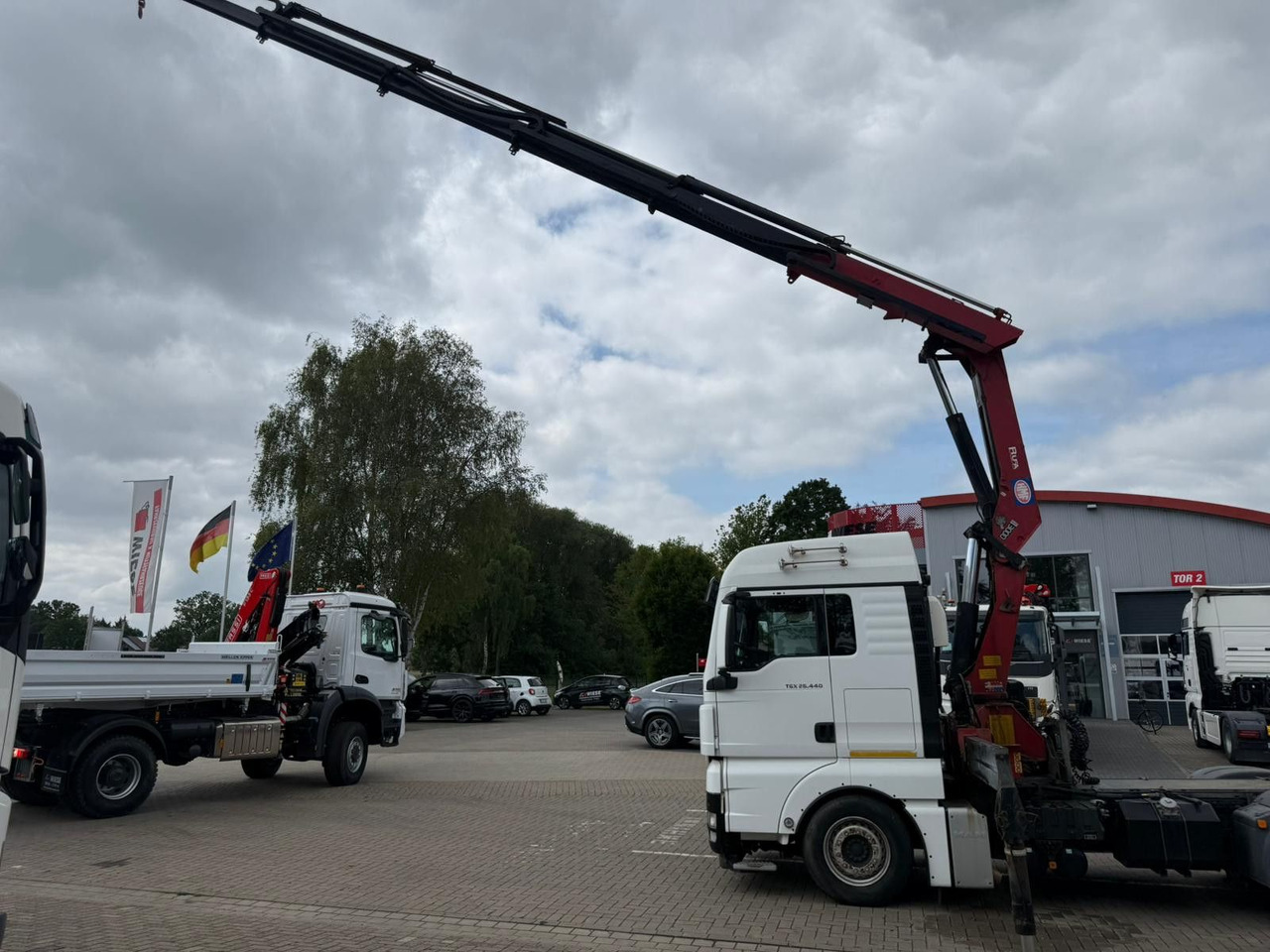 MAN TGX 26.440 6x2 mit HMF 3000-5 Kran TÜV NEU - Автоманипулятор: фото 5 MAN TGX 26.440 6x2 mit HMF 3000-5 Kran TÜV NEU - Автоманипулятор: фото 5