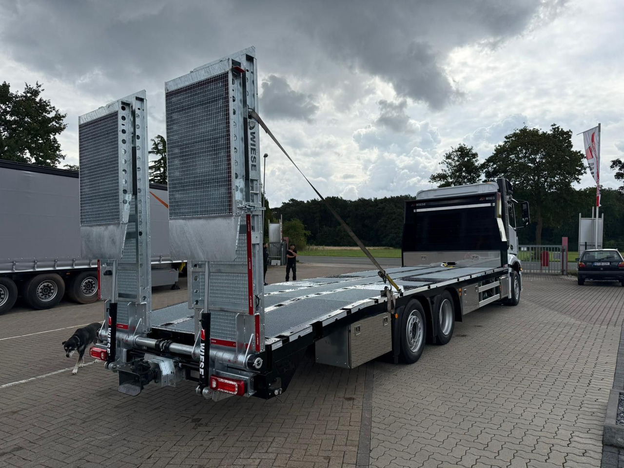 Mercedes-Benz Actros mit Rampen, Maschinentransporter - Эвакуатор: фото 4 Mercedes-Benz Actros mit Rampen, Maschinentransporter - Эвакуатор: фото 4