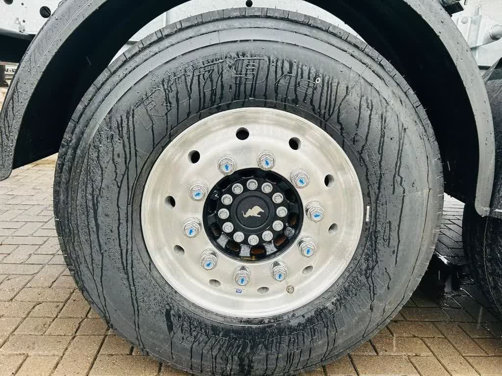 Schmitz Cargobull Thermomulde 24m³ isoliert elektrisches Verdeck - Самосвальный полуприцеп: фото 5 Schmitz Cargobull Thermomulde 24m³ isoliert elektrisches Verdeck - Самосвальный полуприцеп: фото 5