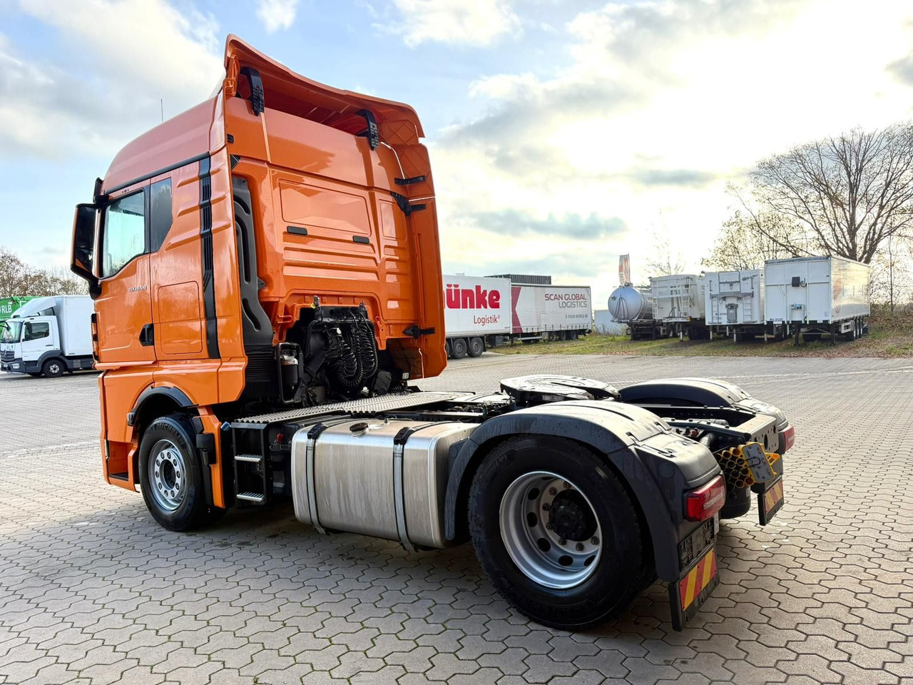 MAN TGX 18.510 23.000km!! Top Zustand - Тягач: фото 4 MAN TGX 18.510 23.000km!! Top Zustand - Тягач: фото 4