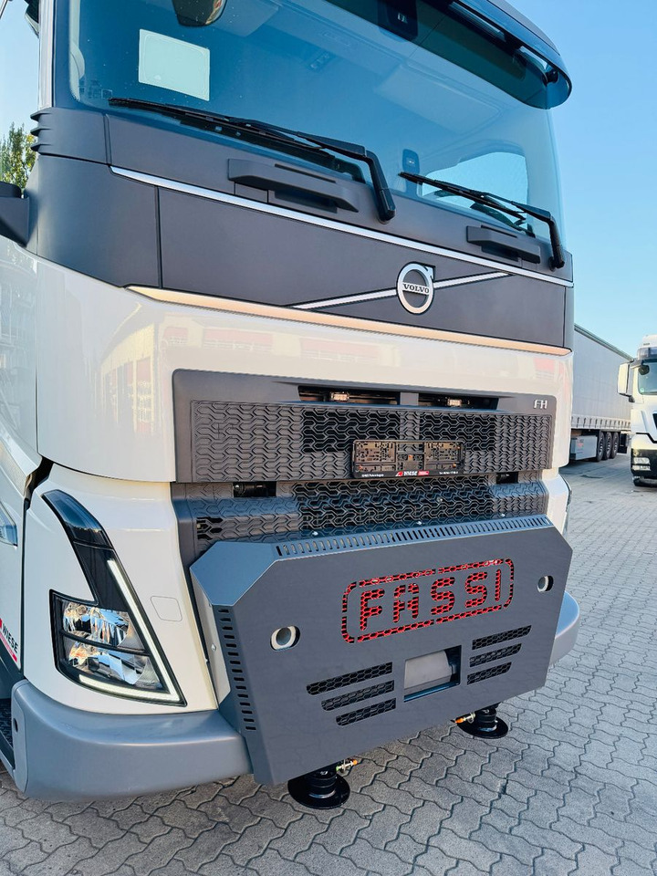 Volvo FH500 6x2 mit Fassi F545 2.27 JIB Winde so - Тягач: фото 2 Volvo FH500 6x2 mit Fassi F545 2.27 JIB Winde so - Тягач: фото 2