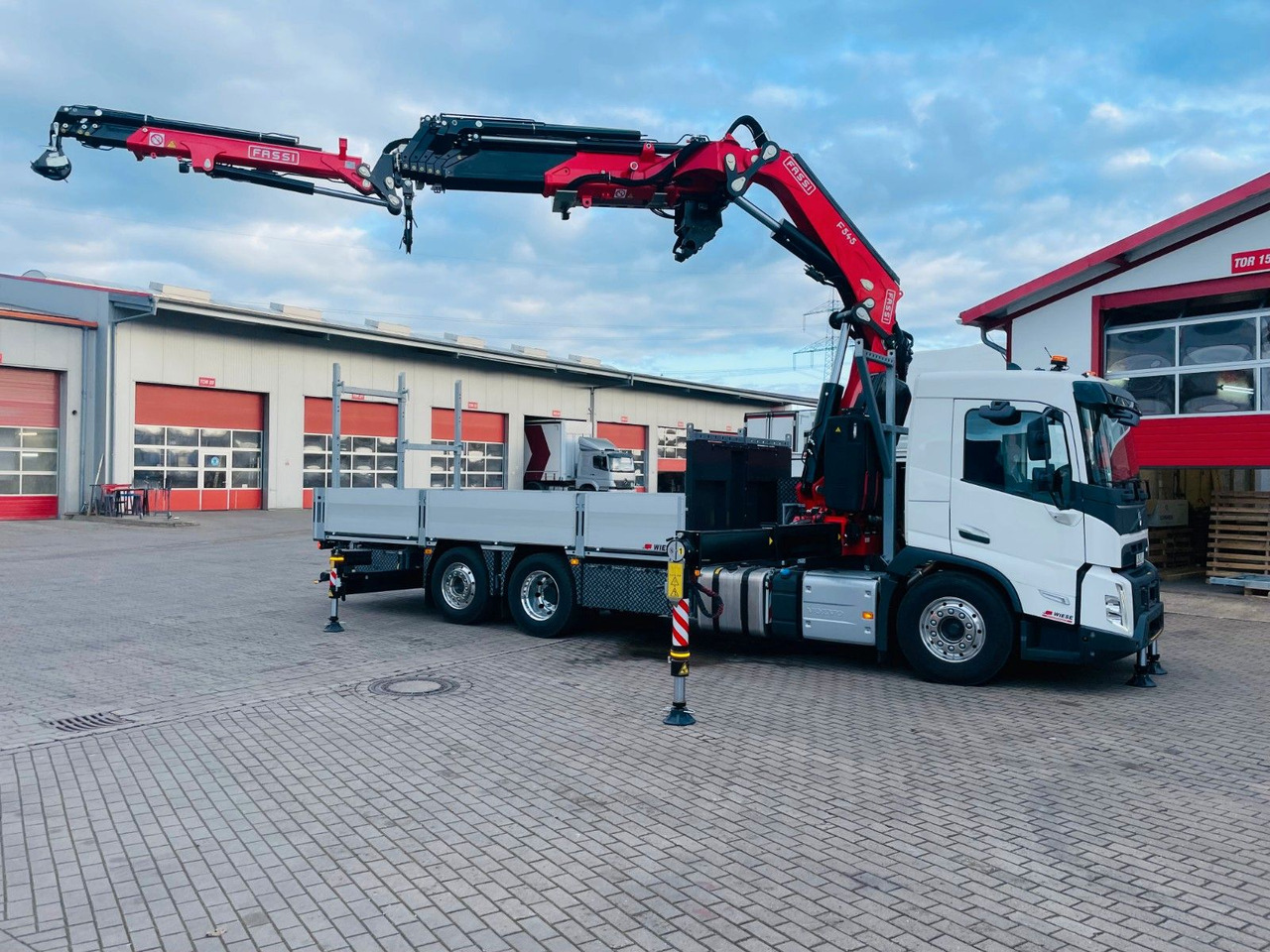 Volvo FMX 500 FASSI Ladekran F545 JIB & Winde Sofort - Грузовик бортовой/ Платформа, Автоманипулятор: фото 4 Volvo FMX 500 FASSI Ladekran F545 JIB & Winde Sofort - Грузовик бортовой/ Платформа, Автоманипулятор: фото 4
