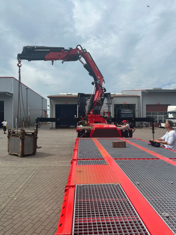Новый Полуприцеп бортовой/ Платформа Wiese Stufensattel Tieflader mit Kran Fassi F545: фото 13