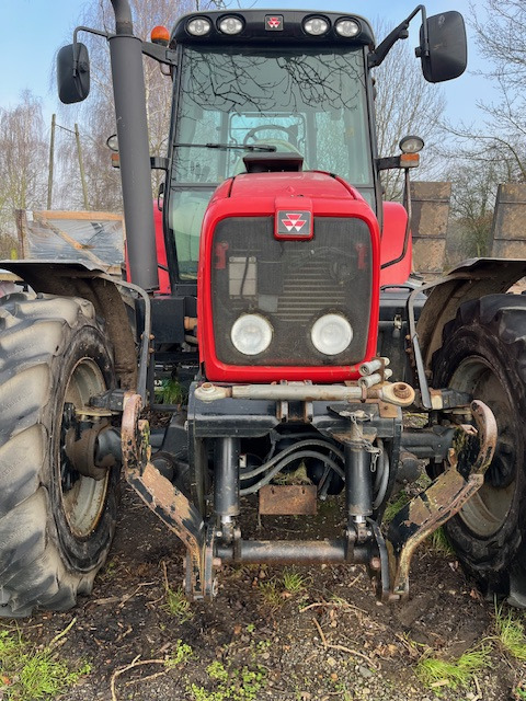 MASSEY FERGUSON 6480 DYNASHIFT - Трактор: фото 3 MASSEY FERGUSON 6480 DYNASHIFT - Трактор: фото 3