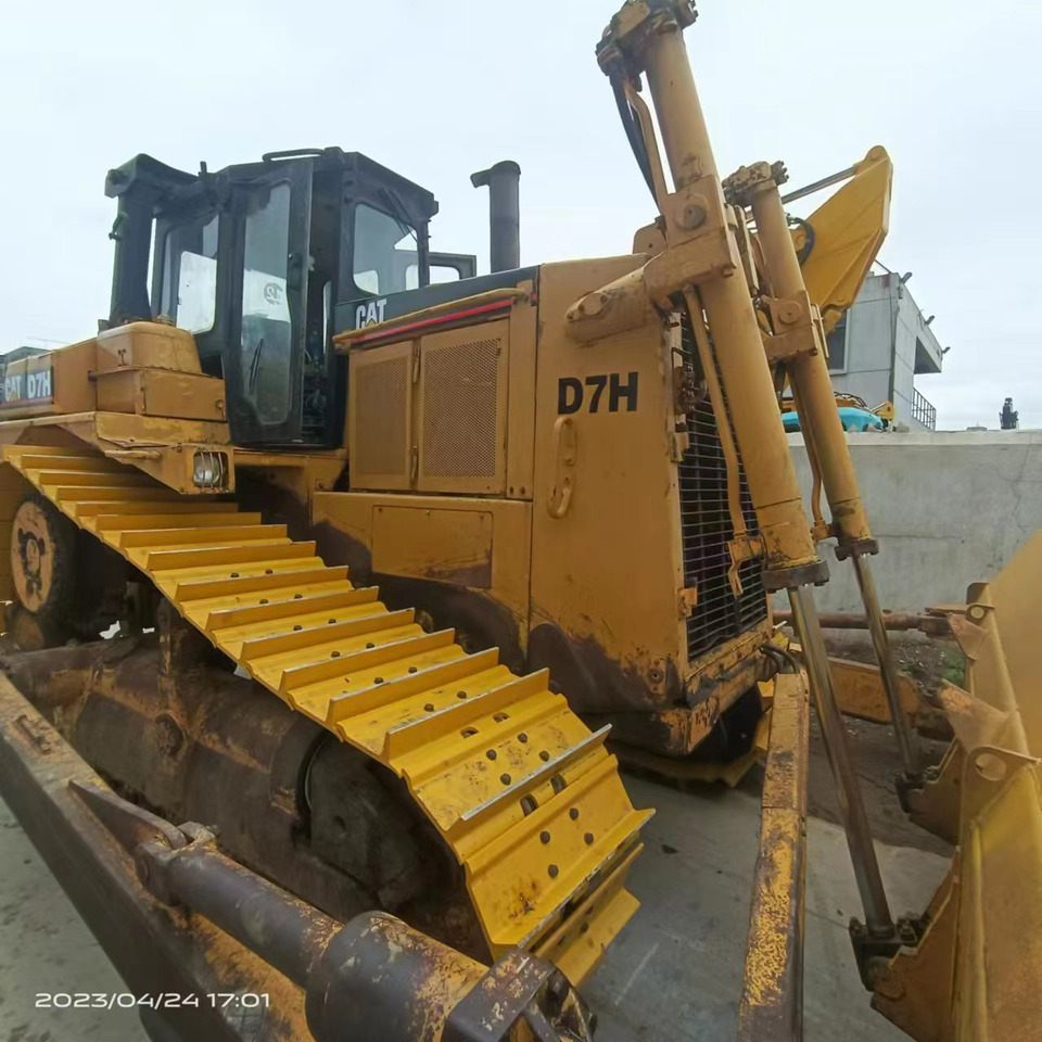 CATERPILLAR D7H - Бульдозер: фото 4 CATERPILLAR D7H - Бульдозер: фото 4