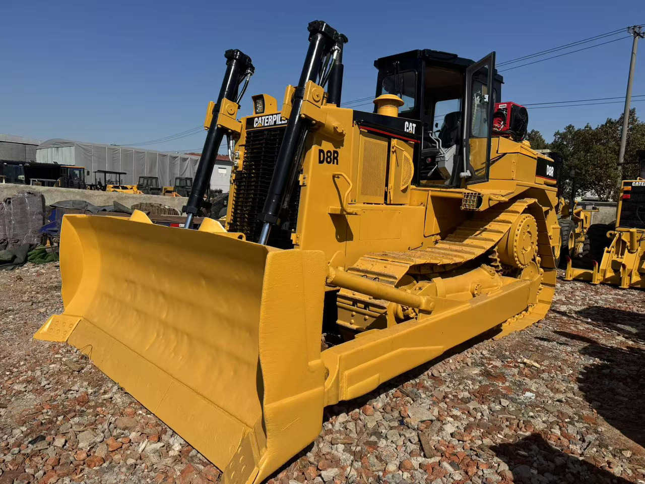 CATERPILLAR D8R - Бульдозер: фото 2 CATERPILLAR D8R - Бульдозер: фото 2