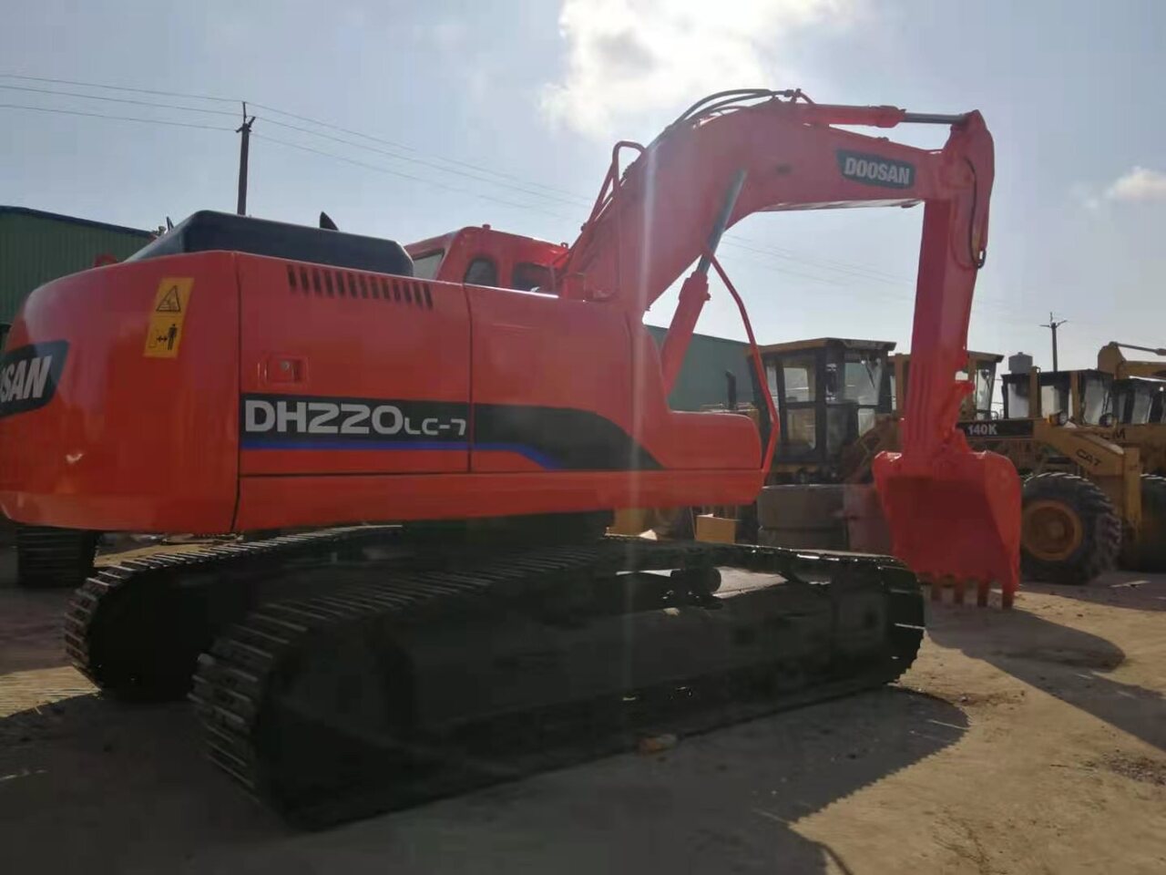DOOSAN DH220LC - Гусеничный экскаватор: фото 3 DOOSAN DH220LC - Гусеничный экскаватор: фото 3