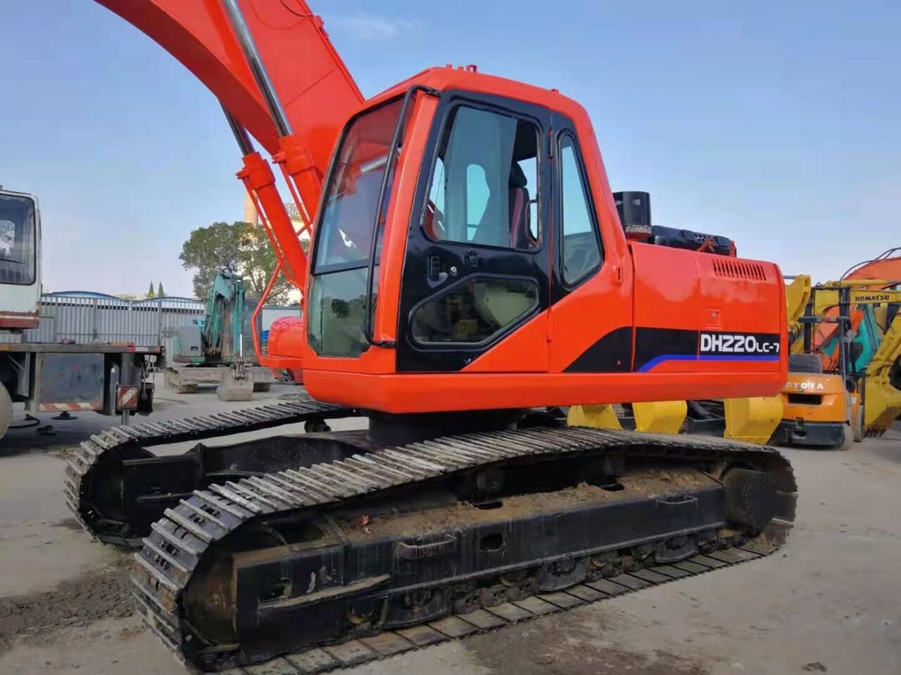 DOOSAN DH220LC - Гусеничный экскаватор: фото 5 DOOSAN DH220LC - Гусеничный экскаватор: фото 5