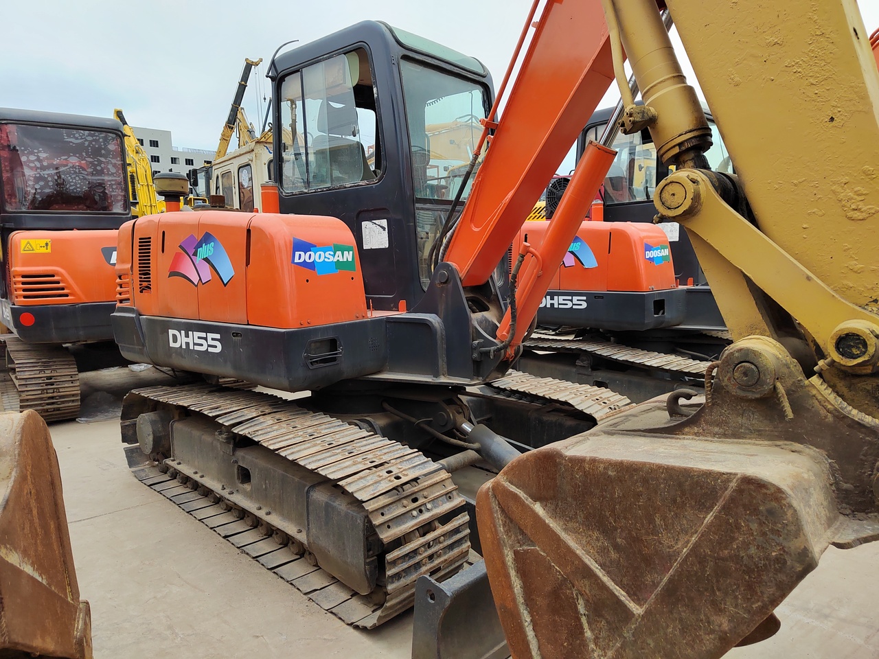DOOSAN DH55-mini excavator - Мини-экскаватор: фото 1 DOOSAN DH55-mini excavator - Мини-экскаватор: фото 1