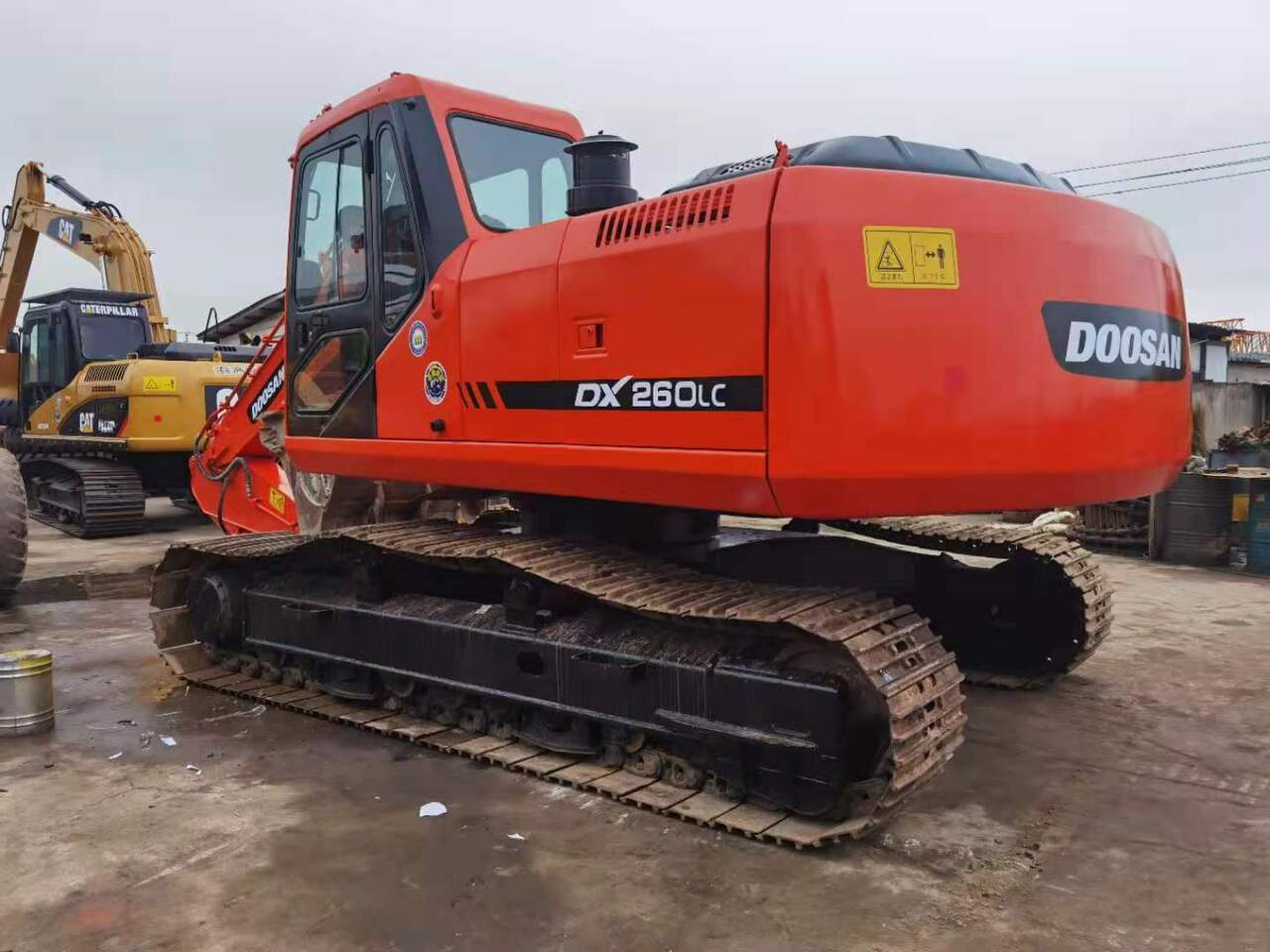 DOOSAN DX260 - Гусеничный экскаватор: фото 1 DOOSAN DX260 - Гусеничный экскаватор: фото 1